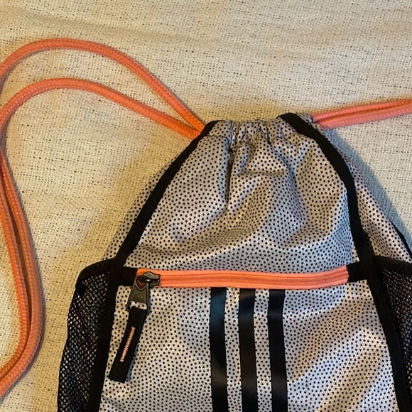 Adidas Drawstring Bag - Picture 4 of 7